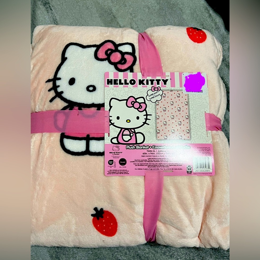 Hello Kitty Twin Blanket